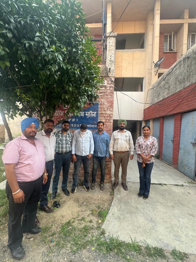 जालंधर: एक लाख रुपये रिश्वत लेते सब इंस्पेक्टर गिरफ्तार, कांस्टेबल मौके से फरार, -एनडीपीएस केस में परिवार को फंसाने की धमकी देकर रिश्वत मांगने का आरोप
