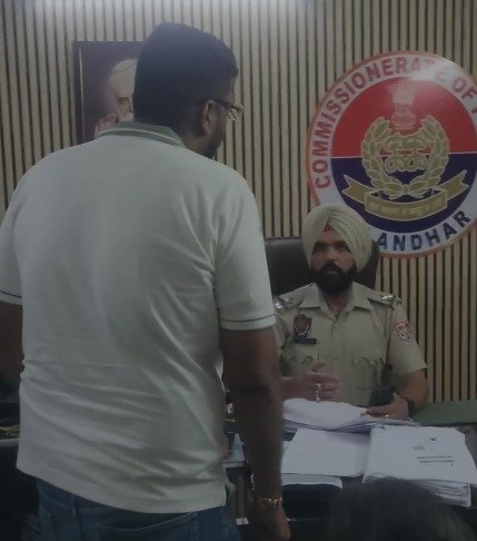 जालंधर: विवादों में घिरा ASI, तस्कर के खिलाफ कार्रवाई ना करने के आरोप